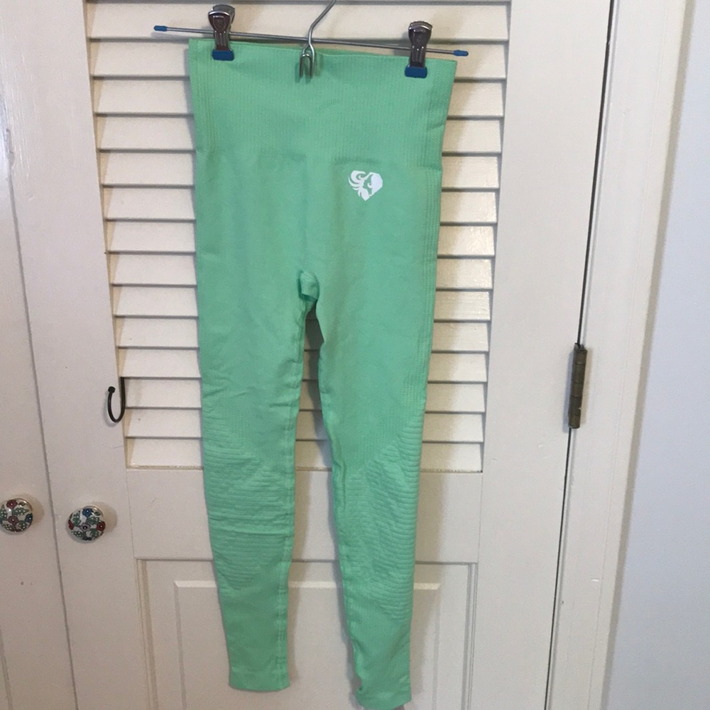 Women’s Best - Never Worn - Power Seamless Leggings Ash Green